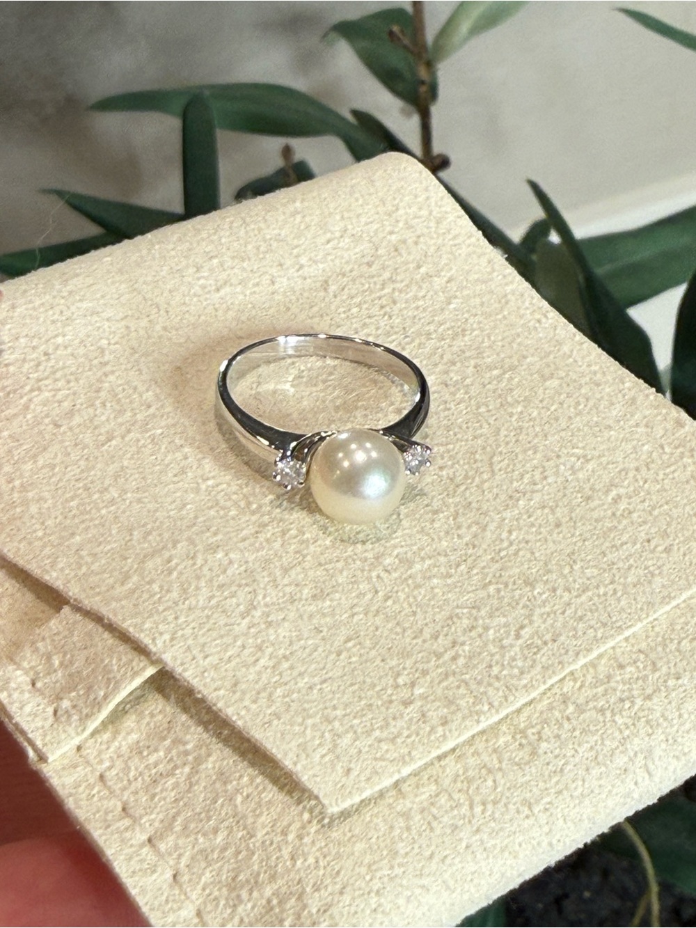 Diamond Pearl Ring in White Gold